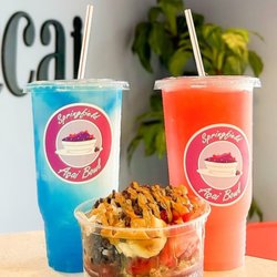 Springfield Acai Bowl - Isla Mona (blue) and an Acapulco (red) Energy Refreshers and an acai bowl. A perfect combination.