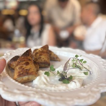 Monna - Middle Eastern Near Me - La Crescenta-Montrose, California