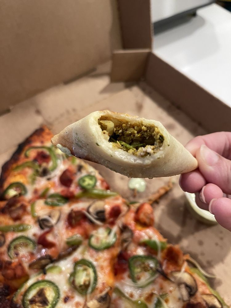 Food from Pizza N Curry