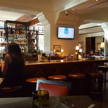 Finch & Fork - Ambiance - New American Near Me - Santa Barbara, California