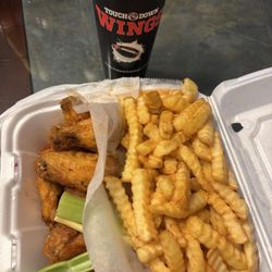 Touchdown Wings - 10 piece Wing combo