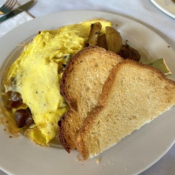 Le Petit Triangle Cafe - Omelette - French Near Me - Cleveland, Ohio Le Petit Triangle Cafe - Omelette - French Near Me - Cleveland, Ohio