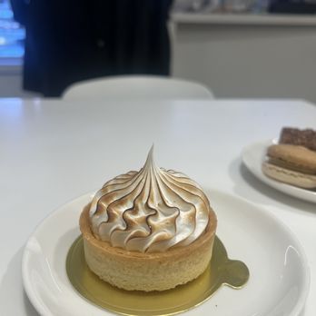 Sweet Reserve - key lime tart - Bakeries Near Me - Lombard, Illinois Sweet Reserve - key lime tart - Bakeries Near Me - Lombard, Illinois