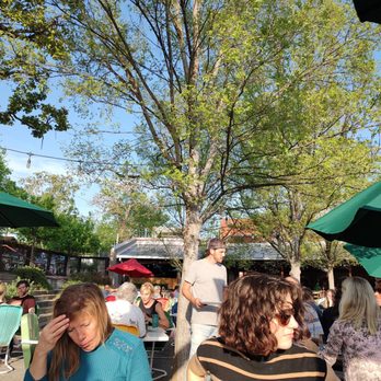Hill Station - Patio - Bars Near Me - Little Rock, Arkansas