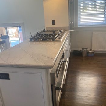 Summit Granite - Kitchen & Bath Near Me - West Allis, Wisconsin