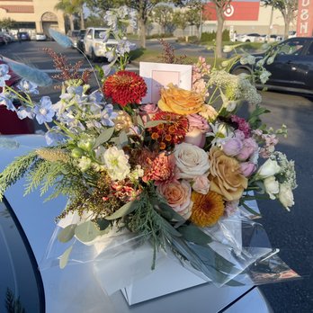 Bloom In Box - Florists Near Me - La Palma, California Bloom In Box - Florists Near Me - La Palma, California