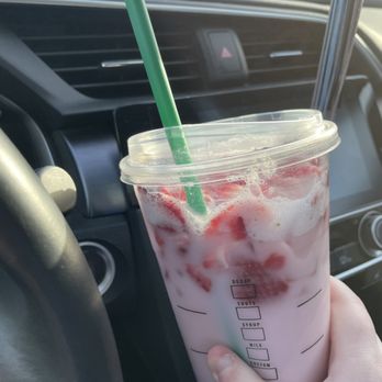 Starbucks - My favorite Pink Drink!! - Coffee & Tea Near Me - Beaverton, Oregon