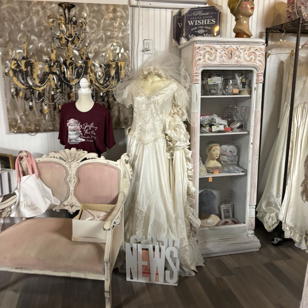 Rancho Co-Op - Very cute pink chair, white vintage wedding dress - Antiques Near Me - Oakley, California Rancho Co-Op - Very cute pink chair, white vintage wedding dress - Antiques Near Me - Oakley, California