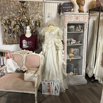 Rancho Co-Op - Very cute pink chair, white vintage wedding dress - Antiques Near Me - Oakley, California