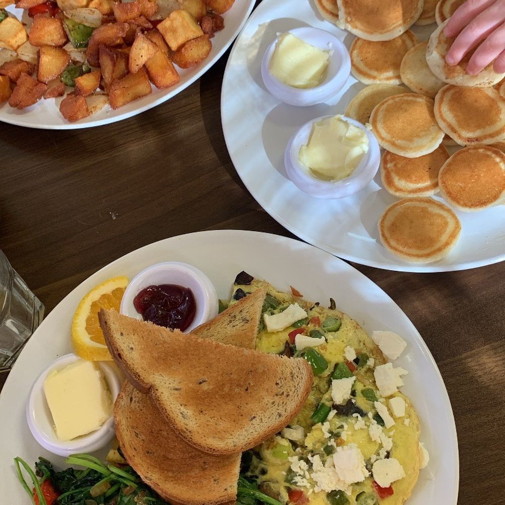 Omelettes and Silver Dollar Pancakes Omelettes and Silver Dollar Pancakes