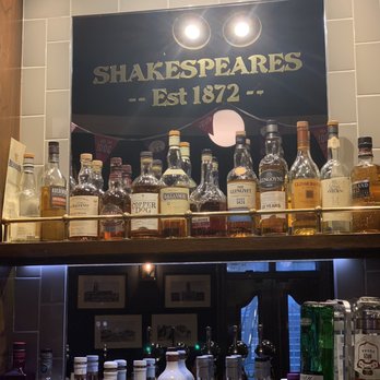 Shakespeare's Bar - The one bar area - Pubs Near Me - Edinburgh, EDH Shakespeare's Bar - The one bar area - Pubs Near Me - Edinburgh, EDH
