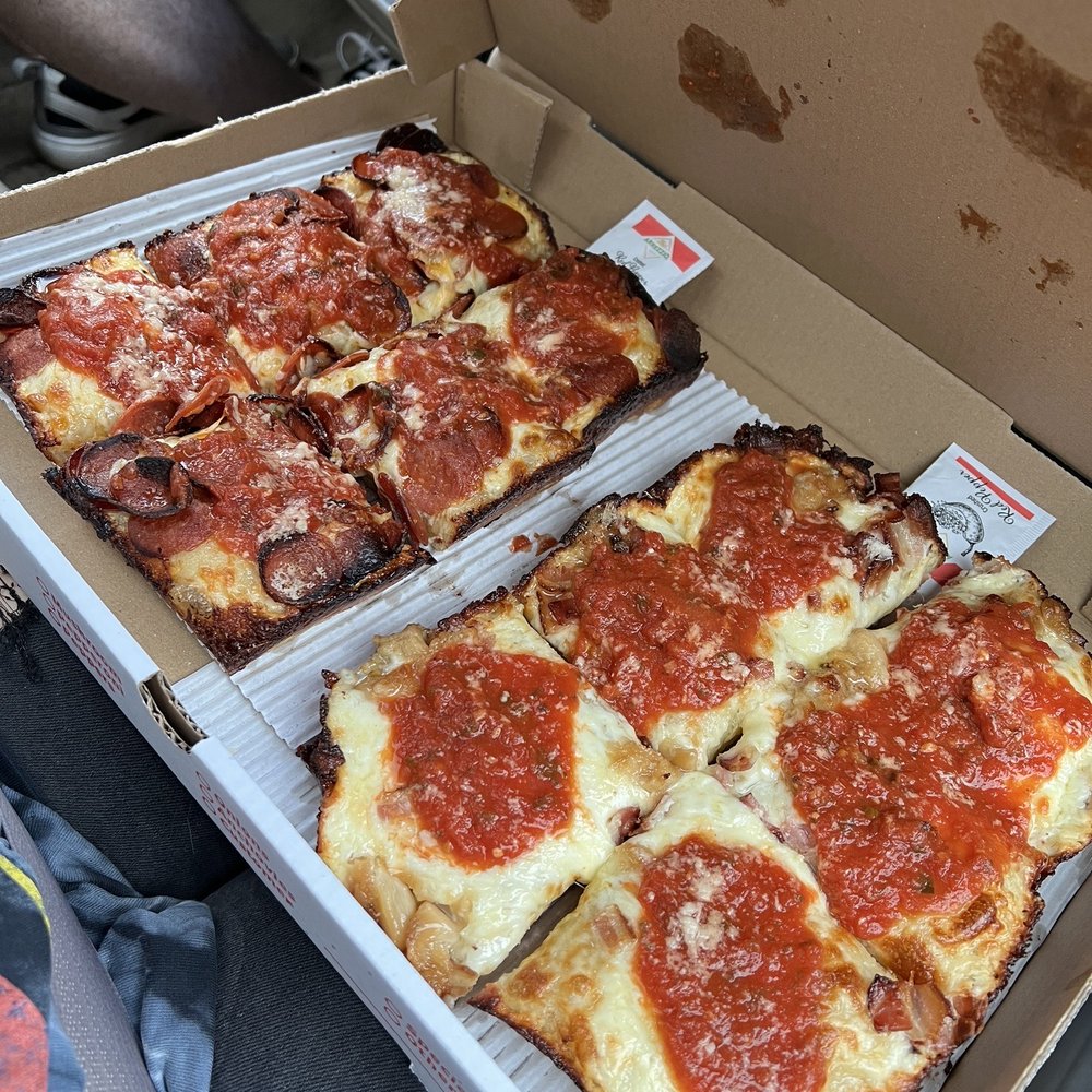 Quarantino's - Pizza Near Me - Grand Rapids, Michigan