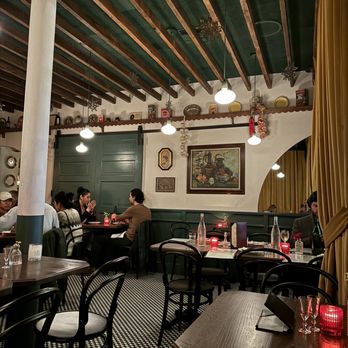 Donna's - Inside - Italian Near Me - Los Angeles, California Donna's - Inside - Italian Near Me - Los Angeles, California