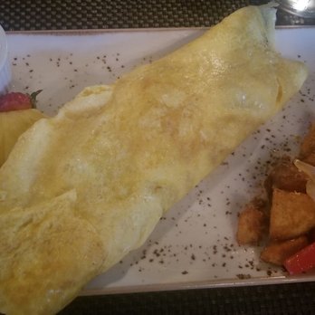 The Settlers Inn - Omelet with seasoned fries with a side of fruit - Hotels Near Me - Hawley, Pennsylvania The Settlers Inn - Omelet with seasoned fries with a side of fruit - Hotels Near Me - Hawley, Pennsylvania