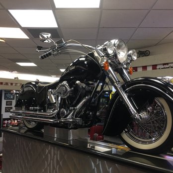 Mega Classic Diner - Diners Near Me - Flint, Michigan