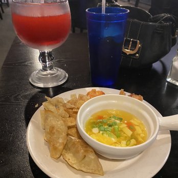 Mitsui Buffet - Soup, fried shrimp and wonton - Japanese Near Me - Clovis, California