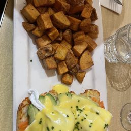 Salmon and avocado eggs Benedict