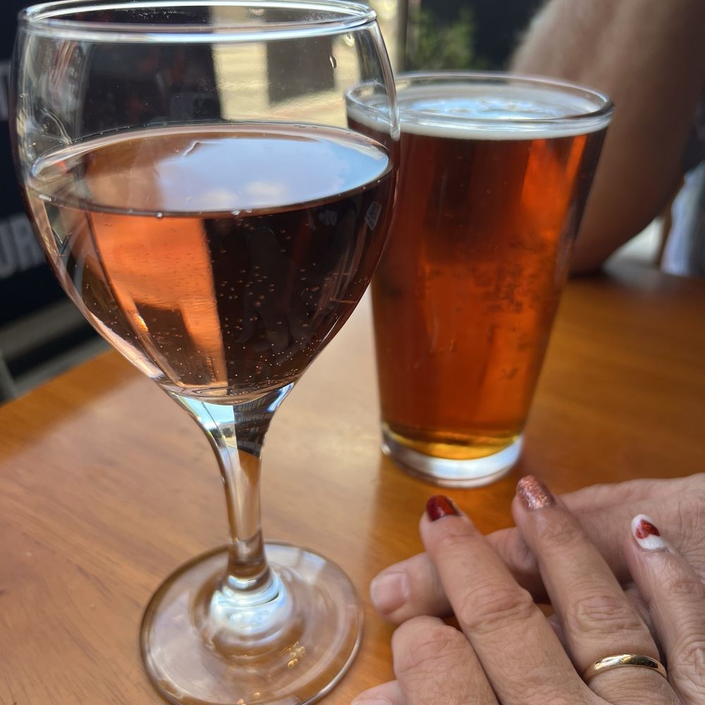 Wooden Pickle - Pink Moscato & Devil's backbone Vienna Lager - Pizza Near Me - Marion, Virginia Wooden Pickle - Pink Moscato & Devil's backbone Vienna Lager - Pizza Near Me - Marion, Virginia