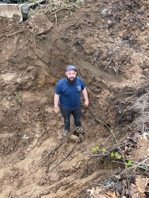 Mad River Well Services Logo