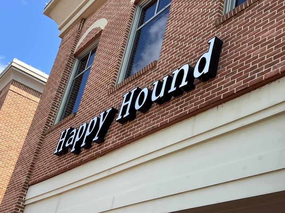 HAPPY HOUND Updated October 2024 24 Photos & 31 Reviews 19352