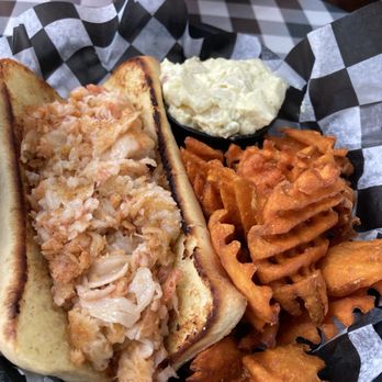 The Fish Guy - Lobster roll - Seafood Near Me - New Port Richey, Florida
