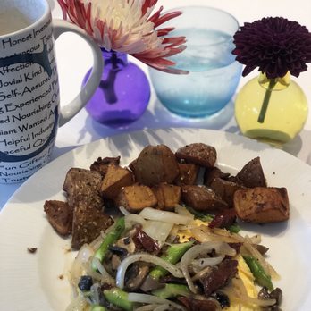 Bogart's Cafe - Michael's Scrambler. - Breakfast & Brunch Near Me - Honolulu, Hawaii