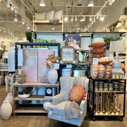 Kirkland's
