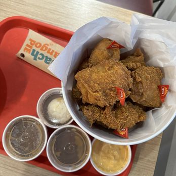 Jollibee - Spicy fried chicken, mashed potatoes, macNcheese, gravy and peach mango pie! - Filipino Near Me - Chantilly, Virginia