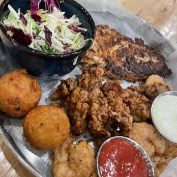 Seaside Oyster Bar - Suwanee - Fish, shrimp, and fish platter - Seafood Near Me - Suwanee, Georgia