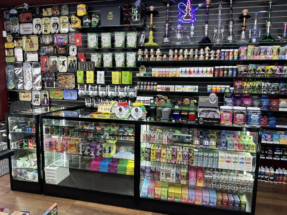 Tobacco & Vape storefront or retail location in Topeka, KS