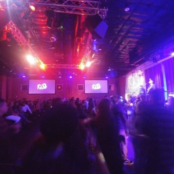 Speakeasy Bar & Grill - Sports Bars Near Me - Bakersfield, California