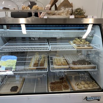 Linden Organic - Dessert case - Juice Bars & Smoothies Near Me - Gilbert, Arizona Linden Organic - Dessert case - Juice Bars & Smoothies Near Me - Gilbert, Arizona