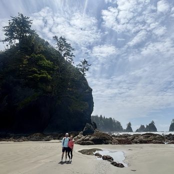 Shi Shi Beach - Gorgeous view - Parks Near Me - Neah Bay, Washington