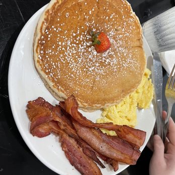 Sweet E's Cafe - Classic - Cafes Near Me - Honolulu, Hawaii