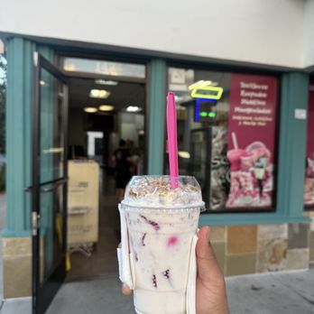 Ocean Rainbow - Fresas con crema - Ice Cream & Frozen Yogurt Near Me - Oceanside, California