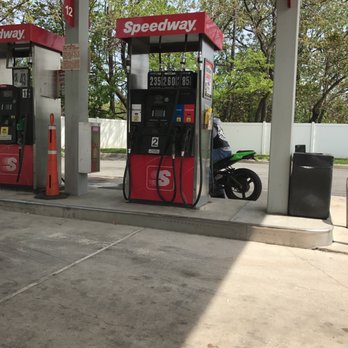 Speedway - Pump number 12 - Gas Stations Near Me - Secaucus, New Jersey