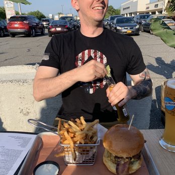 Prime Burger Bar - Custom Burger - cheese, bacon jam, and bacon - Burgers Near Me - Commack, New York