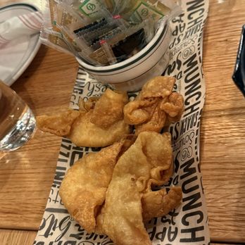 MCCB Chicago 时尚食谱 - 4 Pieces Crispy Crab Rangoon - Szechuan Near Me - Chicago, Illinois MCCB Chicago 时尚食谱 - 4 Pieces Crispy Crab Rangoon - Szechuan Near Me - Chicago, Illinois