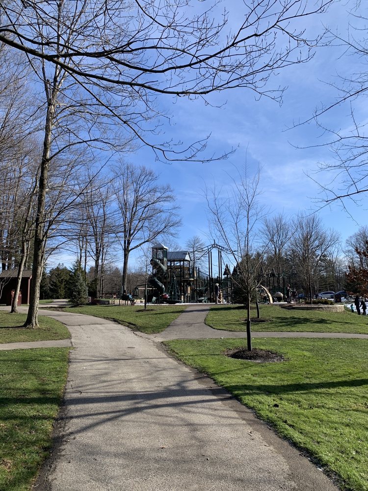 ORANGE VILLAGE COMMUNITY PARK Updated September 2024 10 Photos 4600 Lander Rd, Orange