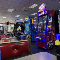 Chuck E. Cheese - Arcade area