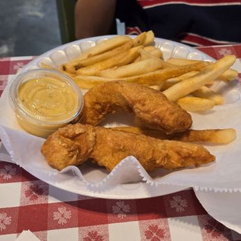 Gus's World Famous Fried Chicken - Kids meal - Chicken Shop Near Me - Germantown, Tennessee Gus's World Famous Fried Chicken - Kids meal - Chicken Shop Near Me - Germantown, Tennessee