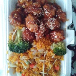 Lunch special sesame chicken with fried rice xtra bean sprouts xtra onions and eggroll. Lunch special sesame chicken with fried rice xtra bean sprouts xtra onions and eggroll.