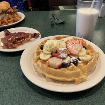 Metro Diner - American Near Me - Tulsa, Oklahoma Metro Diner - American Near Me - Tulsa, Oklahoma