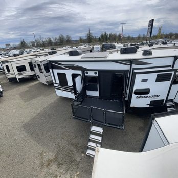 Roberson RV Center - Momentum Toyhauler - RV Dealers Near Me - Salem, Oregon