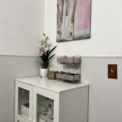 QL Nails - Restroom