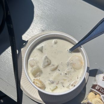 Frisbee's Wharf - seafood chowder - Seafood Near Me - Kittery Point, Maine