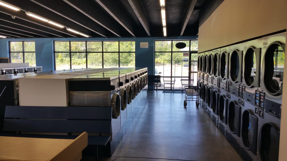 SPIN CITY LAUNDROMAT Updated September 2024 5765 Commercial St Se