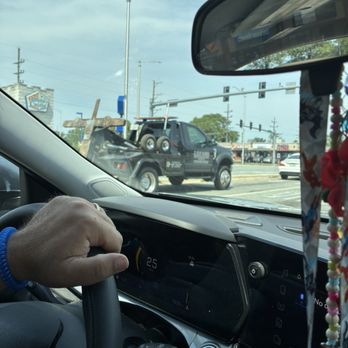 Lozano Towing & Recovery - Cutting off cars - Towing Near Me - Alsip, Illinois Lozano Towing & Recovery - Cutting off cars - Towing Near Me - Alsip, Illinois