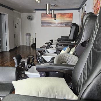 L&T Beauty Bar - Nail Salons Near Me - Gilroy, California L&T Beauty Bar - Nail Salons Near Me - Gilroy, California