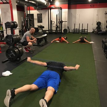 Tailored Strength - Semi-Private Shoulder Prehab and activation - Trainers Near Me - Chicago, Illinois